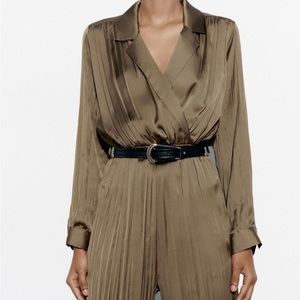 ZARA NWT SATIN EFFECT JUMPSUIT WITH BELT L Long sleeves  Olive Green 9878/135